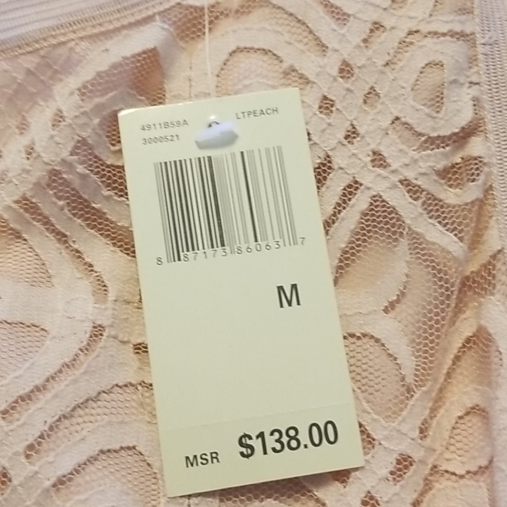 Dress - Picture 6 of 7